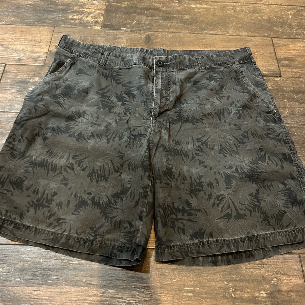 Columbia Men’s shorts size 40